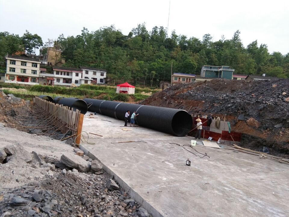 PE钢带增强波纹工E案?/>
								<p>PE钢带增强波纹工E案?/p>
							 </a>
						  </div>
						
						  <div class=
